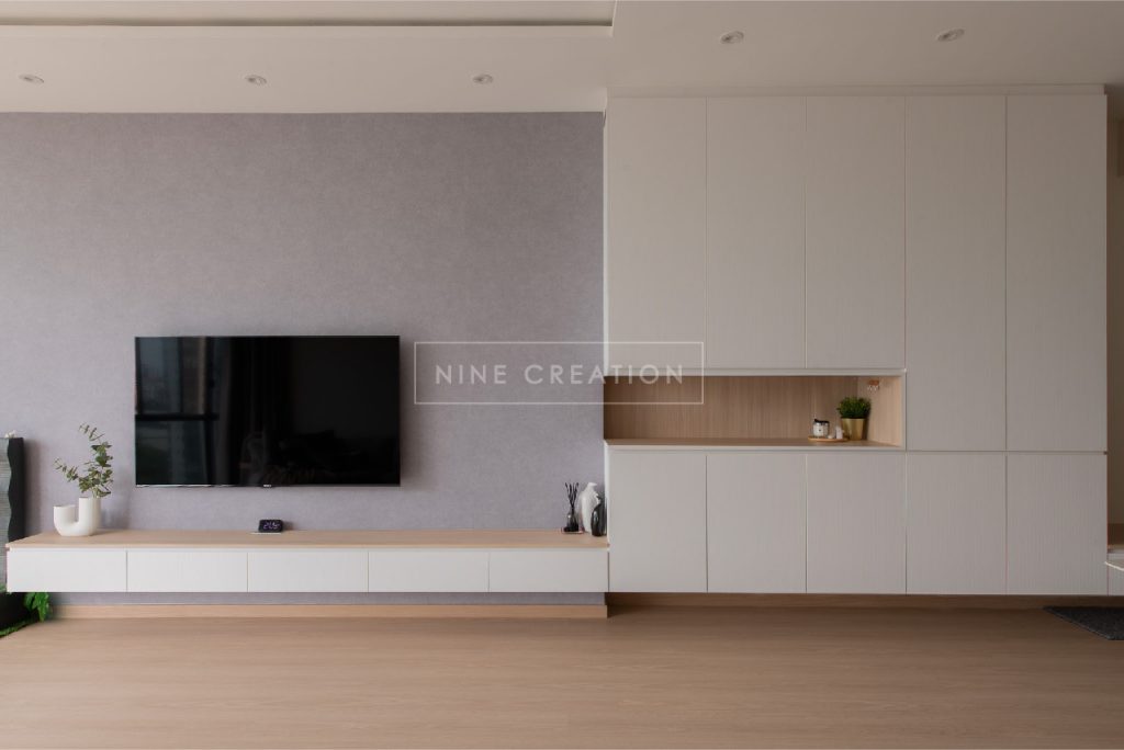 49 Jurong East Ave 1 living room overview