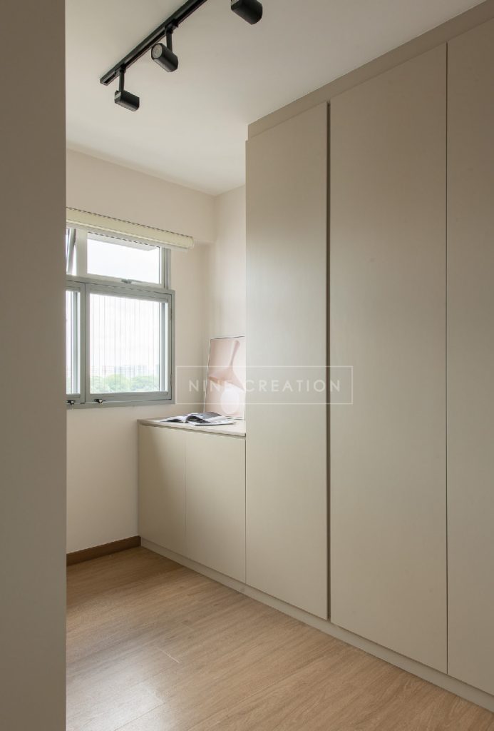 431B Bt Batok West ave 8 wadrobe
